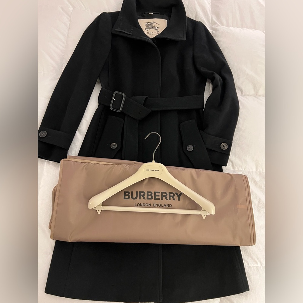 Burberry London Elegant Black Wool Single-breast Women's Coat, Size 6